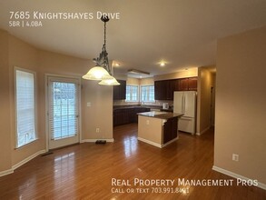 7685 Knightshayes Dr in Manassas, VA - Building Photo - Building Photo