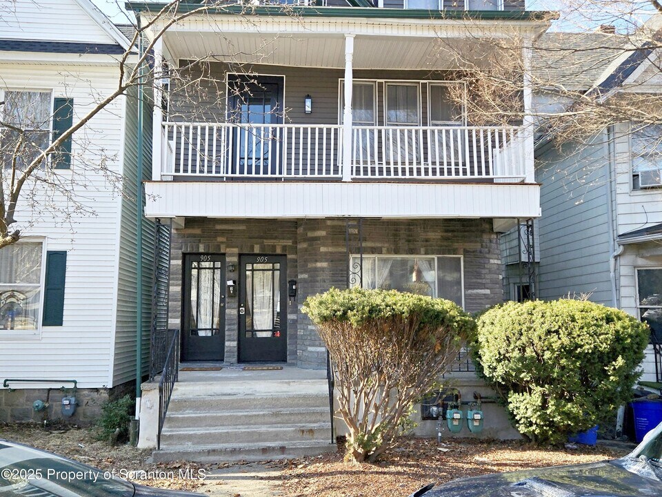 905 Quincy Ave in Scranton, PA - Building Photo