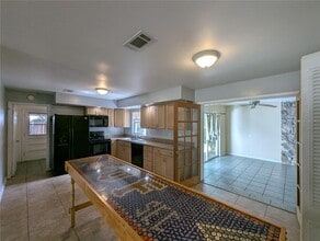 1714 NW 38th St in Gainesville, FL - Building Photo - Building Photo