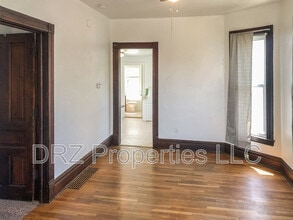 1012 Bridge St NW in Grand Rapids, MI - Building Photo - Building Photo