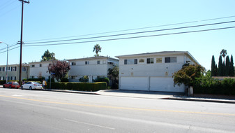 12606 Oxnard St Apartments