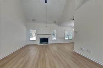 2012 Grove Park Ct in Marietta, GA - Building Photo - Building Photo