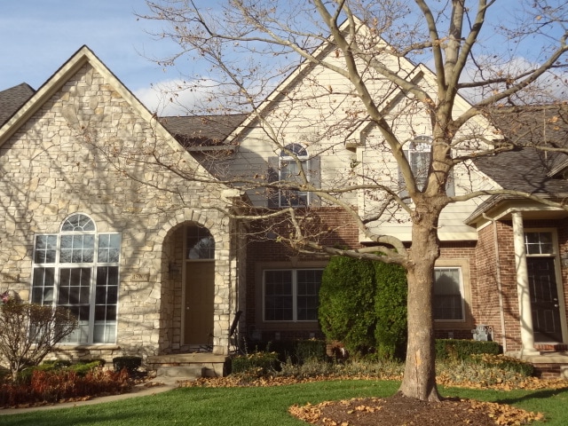 property at 45707 N Stonewood Rd