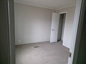 705 W 8th St in Storm Lake, IA - Building Photo - Building Photo