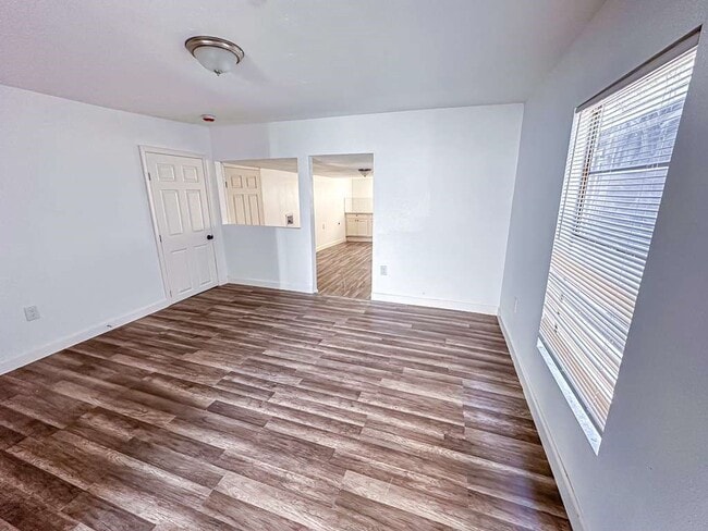 2555 Pierce St in Beaumont, TX - Building Photo - Building Photo