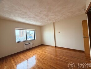 1110 Commonwealth Ave in Boston, MA - Building Photo - Building Photo