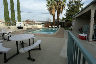 Central Avenue Apartments in Redlands, CA - Building Photo - Building Photo