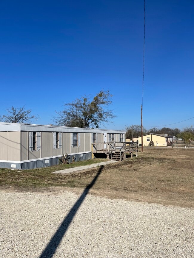7317 Walden Dr in Joshua, TX - Building Photo - Building Photo