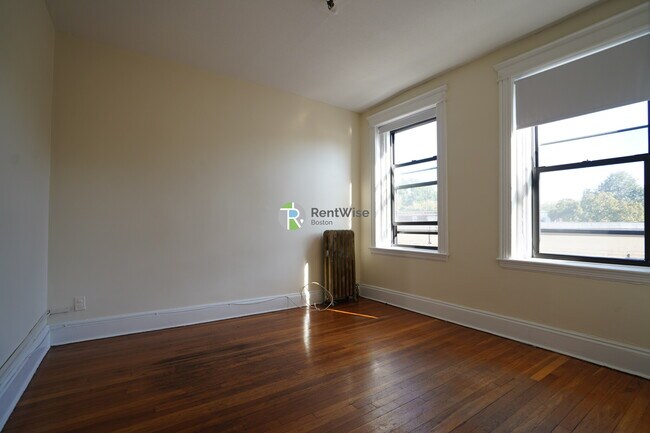 1148 Commonwealth Ave