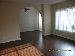 12727 Matteson Ave, Unit 5 in Los Angeles, CA - Building Photo - Building Photo