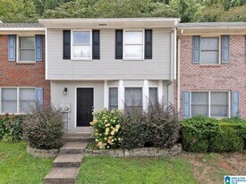 5181 Falling Creek Ln in Birmingham, AL - Building Photo