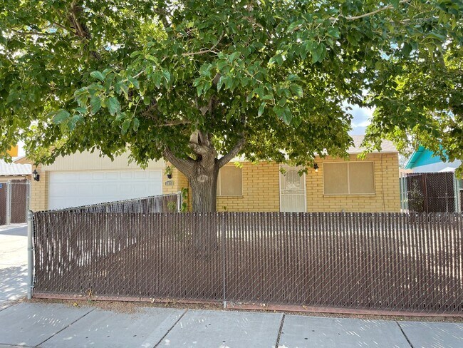 1978 Detroit Ave in Kingman, AZ - Building Photo - Building Photo
