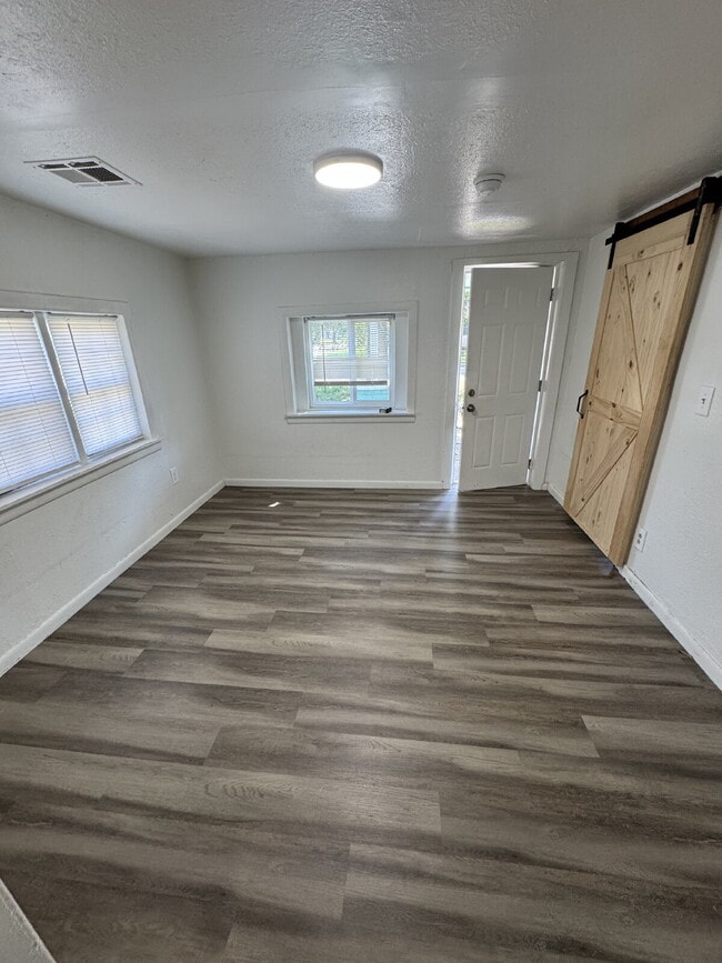 1801 S Glenn Ave in Wichita, KS - Building Photo - Building Photo