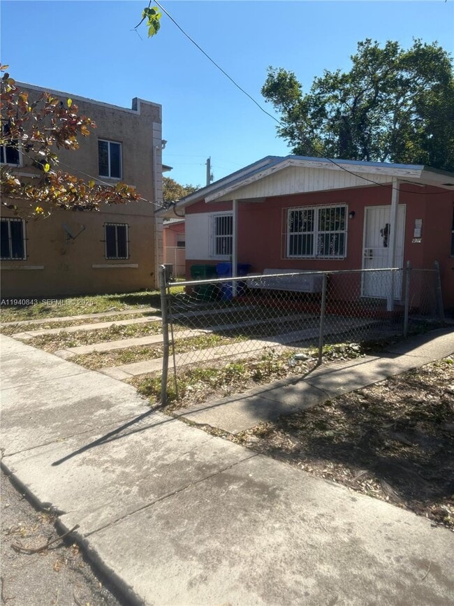 920 NW 55th Ter in Miami, FL - Building Photo - Building Photo