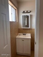 471 Pinewood St in El Paso, TX - Building Photo - Building Photo