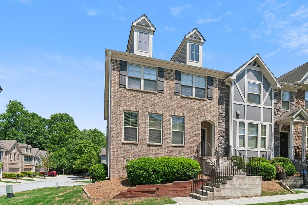 5080 Whiteoak Terrace SE in Smyrna, GA - Building Photo