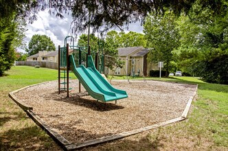 Vetra Quail Hollow in Charlotte, NC - Building Photo - Building Photo