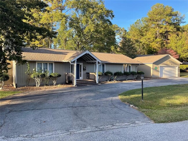 property at 4 Safe Haven Ct