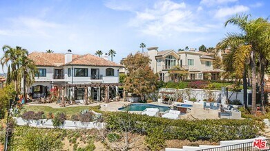 1821 Chastain Pkwy E in Los Angeles, CA - Building Photo - Building Photo
