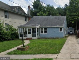 206 Dickinson Rd in Glassboro, NJ - Building Photo