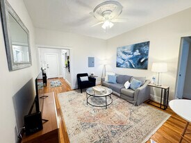 29 Mount Hood Rd, Unit 12 in Boston, MA - Building Photo