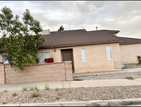 4761 Jessica Dr NE in Rio Rancho, NM - Building Photo - Building Photo