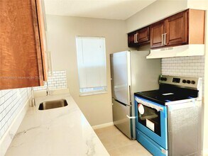 191 SW 15th St in Pompano Beach, FL - Foto de edificio - Building Photo