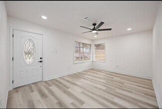 7425 Rhobell St in Houston, TX - Building Photo - Building Photo