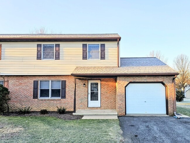 property at 35 Sunrise Cir