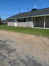 2533 Huey P Long Ave in Gretna, LA - Foto de edificio - Building Photo