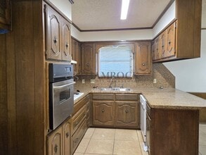 313 Travis Ln in Hewitt, TX - Building Photo - Building Photo