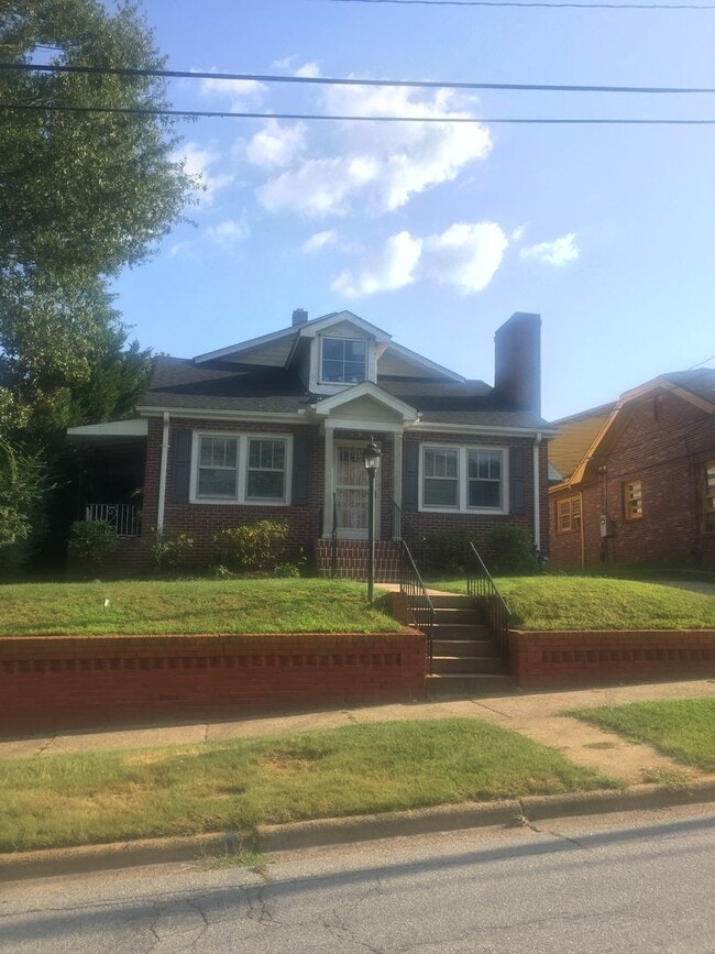 504 University Ridge