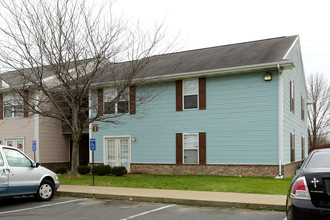 Henderson Station II in Henderson, KY - Foto de edificio - Building Photo