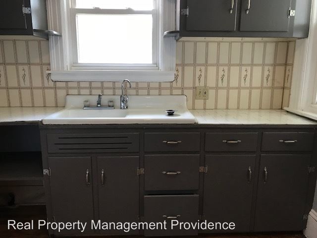143 Irving Ave in Providence, RI - Building Photo - Building Photo