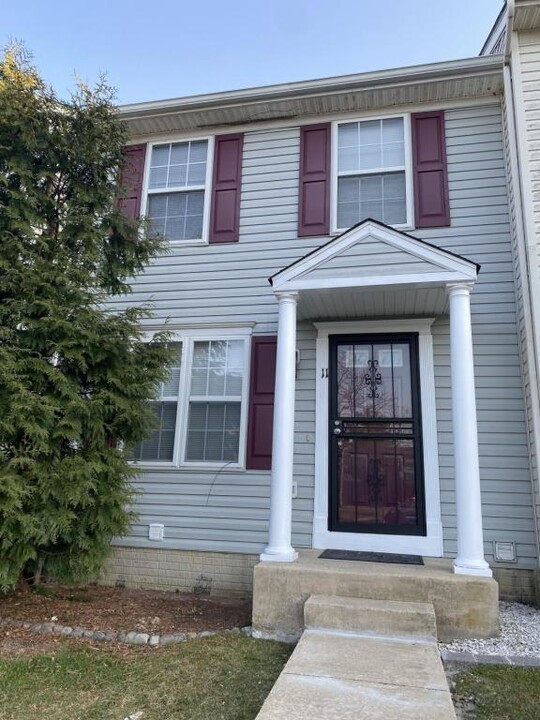 11 Blue Spire Cir in Middle River, MD - Building Photo
