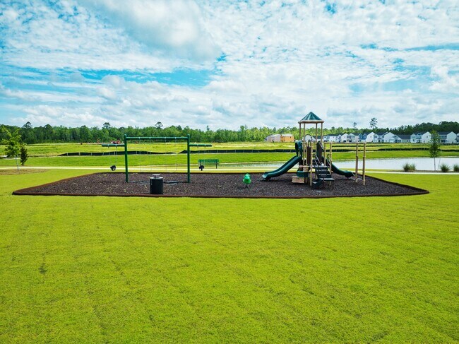 Meadow Lakes in Bloomingdale, GA - Foto de edificio - Building Photo