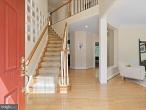12501 Ashleigh Oaks Ct in Herndon, VA - Building Photo - Building Photo