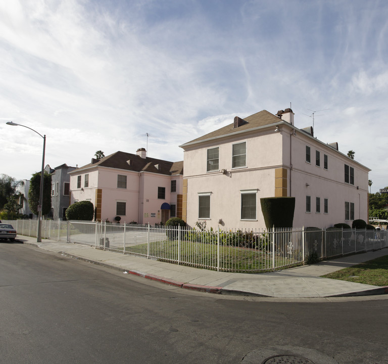 175-179 N Edgemont St in Los Angeles, CA - Foto de edificio