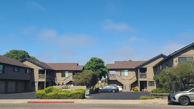 194 S Elm St, Unit A