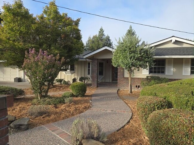 property at 2994 Roundhill Rd