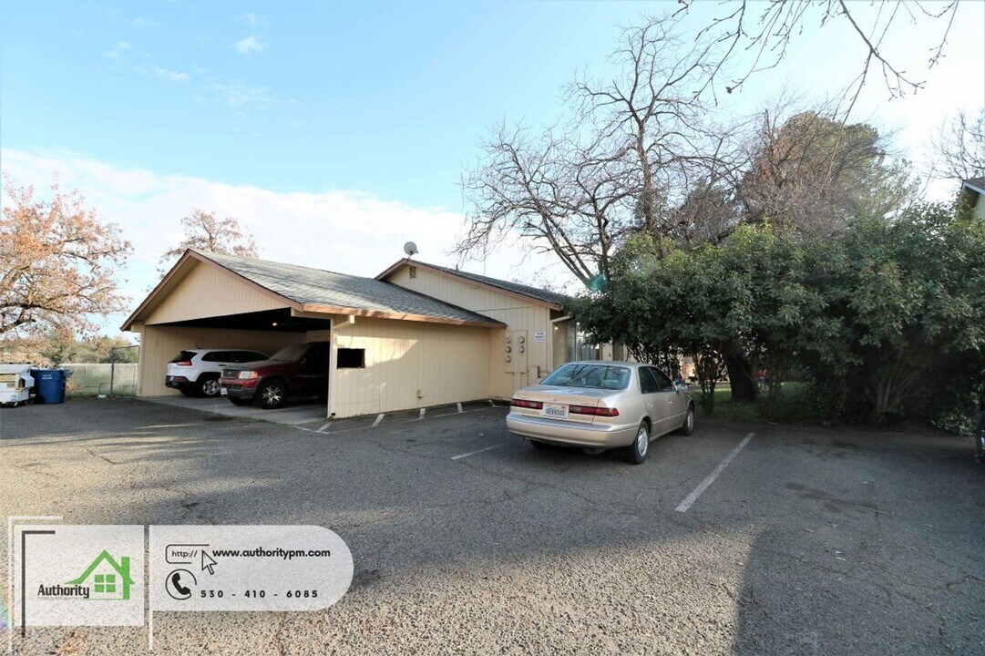 1139 Del Sol Pl in Redding, CA - Building Photo