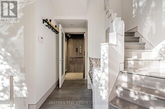 21 Howland Ave in Toronto, ON - Building Photo - Building Photo