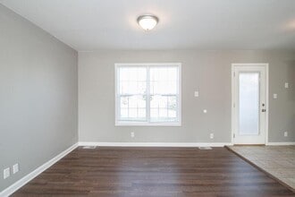 3836 Man O War Blvd in Clarksville, TN - Building Photo - Building Photo