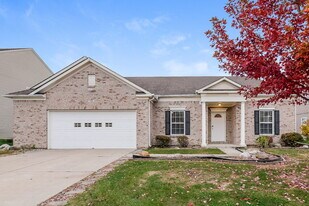 709 Timeless Run in Greenwood, IN - Building Photo