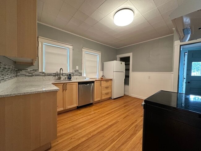 12 Quincy St in Medford, MA - Building Photo - Building Photo