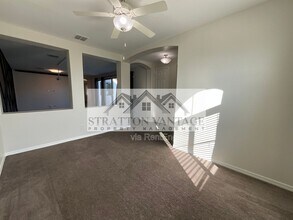 42114 N Fern Leaf St in San Tan Valley, AZ - Building Photo - Building Photo