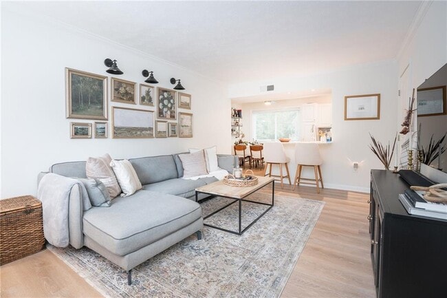 property at 100 Biscayne Dr NW