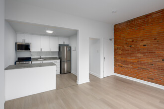 1046 Lofts in Toronto, ON - Building Photo - Interior Photo