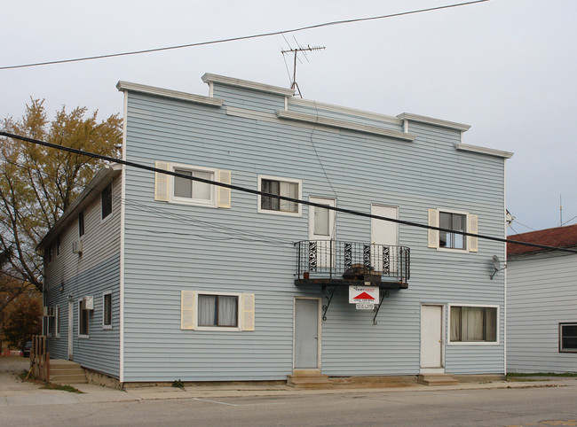 530 Main St in West Bend, WI - Building Photo - Building Photo