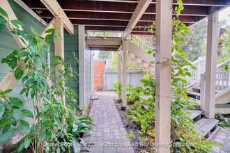 2141 Ward St in Berkeley, CA - Building Photo - Building Photo